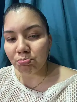 Snapshot of Helena-Paola chatting on 03/13/26, 04:52 Helena-Paola online show from 03/13/26, 04:52