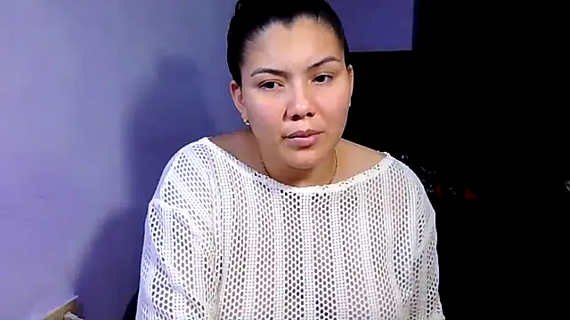 Snapshot of Helena-Paola chatting on 03/18/26, 02:58 Helena-Paola online show from 03/18/26, 02:58