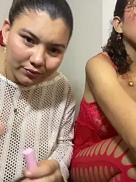 Snapshot of Helena-Paola chatting on 05/16/26, 10:08 Helena-Paola online show from 05/16/26, 10:08