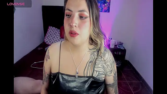 lunaa rayy420 online show from 07/06/26, 03:47