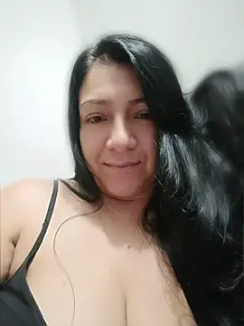 Snapshot of Katysaez chatting on 05/22/26, 04:41 Katysaez online show from 05/22/26, 04:41
