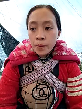 Snapshot of Hari-saka chatting on 02/13/26, 10:44 Hari-saka online show from 02/13/26, 10:44