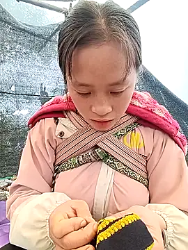 Snapshot of Hari-saka chatting on 02/19/26, 02:40 Hari-saka online show from 02/19/26, 02:40