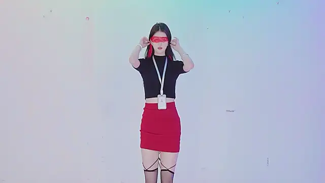 Snapshot of ZZ000S33 chatting on 03/23/26, 11:58 ZZ000S33 online show from 03/23/26, 11:58
