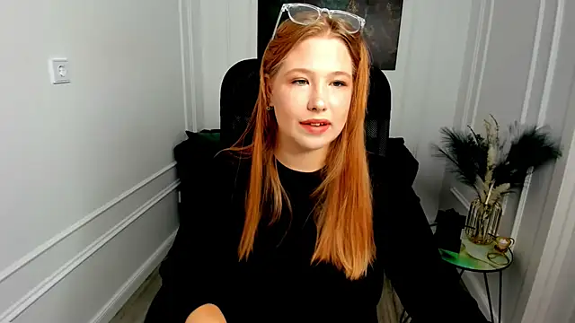 SweetDaylight online show from 06/18/26, 07:40