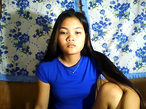 PinaySkinnyJust18 online show from 04/15/26, 09:04