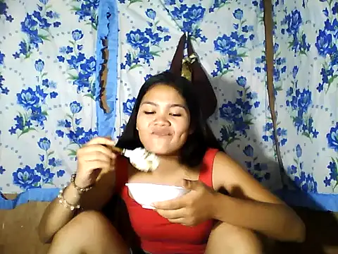 PinaySkinnyJust18 online show from 04/29/26, 03:54