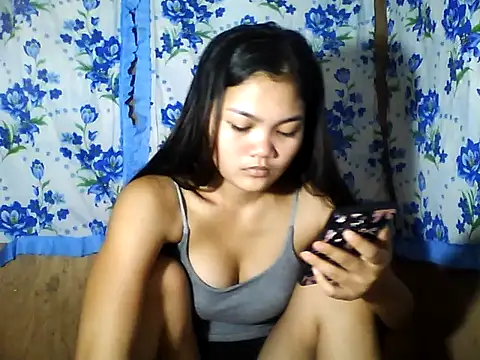 PinaySkinnyJust18 online show from 04/30/26, 09:52