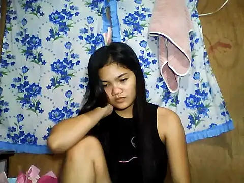 Snapshot of PinaySkinnyJust18 chatting on 06/02/26, 10:23 PinaySkinnyJust18 online show from 06/02/26, 10:23