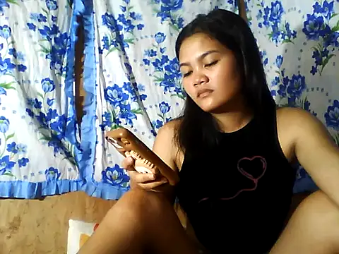 Snapshot of PinaySkinnyJust18 chatting on 06/23/26, 09:46 PinaySkinnyJust18 online show from 06/23/26, 09:46