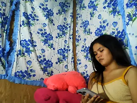 Snapshot of PinaySkinnyJust18 chatting on 07/03/26, 09:48 PinaySkinnyJust18 online show from 07/03/26, 09:48
