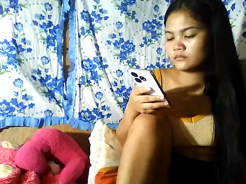 Snapshot of PinaySkinnyJust18 chatting on 07/03/26, 10:05 PinaySkinnyJust18 online show from 07/03/26, 10:05