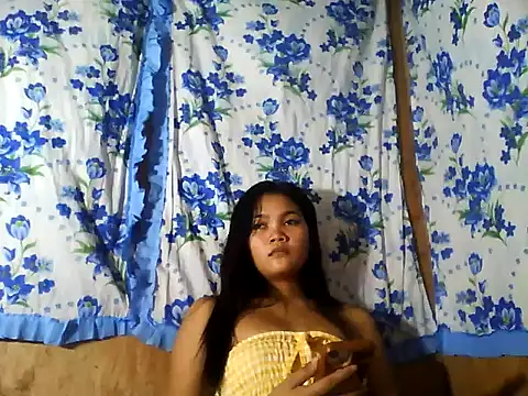 Snapshot of PinaySkinnyJust18 chatting on 07/04/26, 10:16 PinaySkinnyJust18 online show from 07/04/26, 10:16