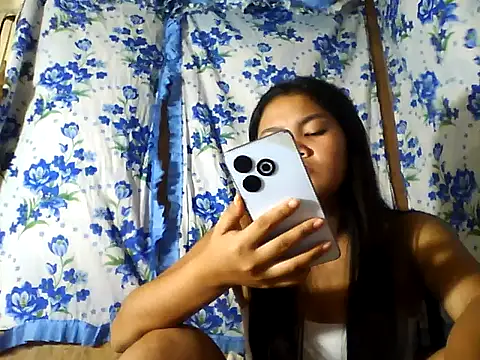 Snapshot of PinaySkinnyJust18 chatting on 07/08/26, 10:03 PinaySkinnyJust18 online show from 07/08/26, 10:03