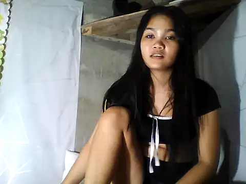 Snapshot of PinaySkinnyJust18 chatting on 07/18/26, 10:46 PinaySkinnyJust18 online show from 07/18/26, 10:46