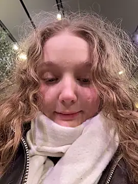 outside rosy online show from 03/12/26, 03:07