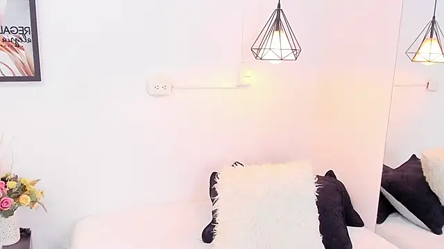 Snapshot of annarosse_ chatting on 04/22/26, 12:18 annarosse online show from 04/22/26, 12:18