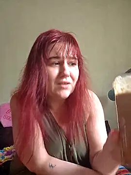 Snapshot of Ashlovescannabis chatting on 05/09/26, 03:39 Ashlovescannabis online show from 05/09/26, 03:39