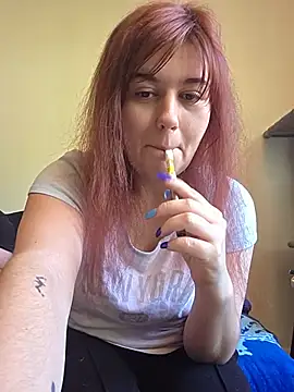 Snapshot of Ashlovescannabis chatting on 06/21/26, 12:52 Ashlovescannabis online show from 06/21/26, 12:52