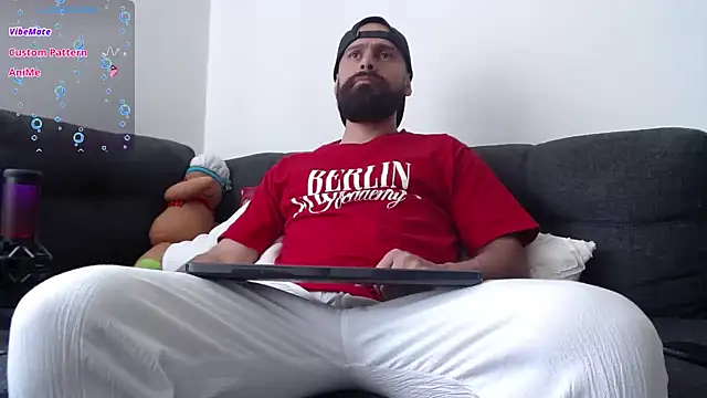 Snapshot of SpermsBank chatting on 12/22/24, 04:06 SpermsBank online show from 12/22/24, 04:06