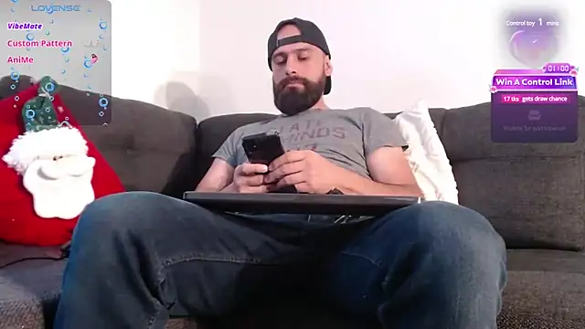 Snapshot of SpermsBank chatting on 12/25/24, 09:43 SpermsBank online show from 12/25/24, 09:43