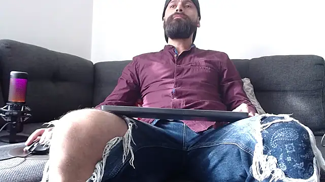 Snapshot of SpermsBank chatting on 03/07/25, 01:40 SpermsBank online show from 03/07/25, 01:40