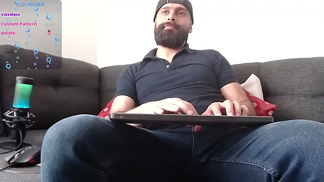 Snapshot of SpermsBank chatting on 03/12/25, 06:11 SpermsBank online show from 03/12/25, 06:11