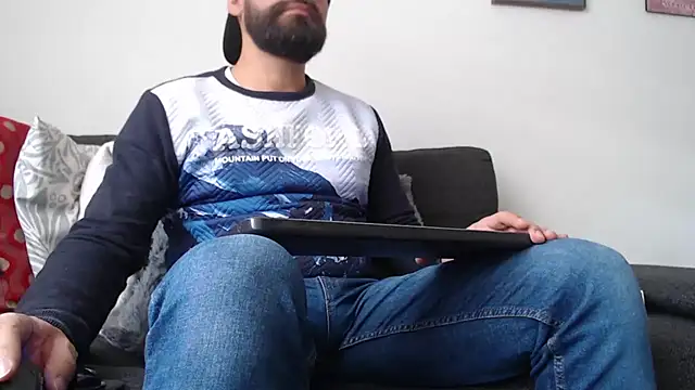 Snapshot of SpermsBank chatting on 10/01/25, 06:47 SpermsBank online show from 10/01/25, 06:47