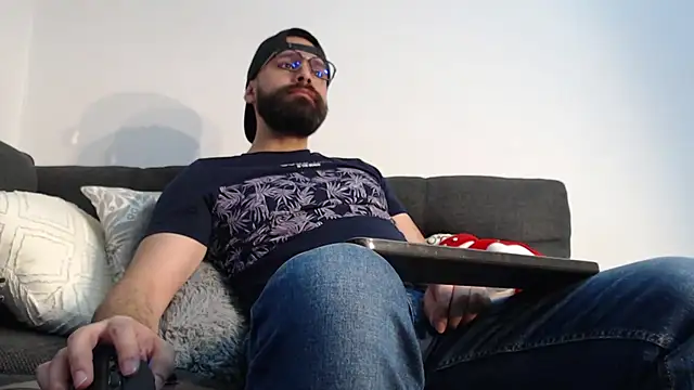 Snapshot of SpermsBank chatting on 01/05/26, 10:24 SpermsBank online show from 01/05/26, 10:24