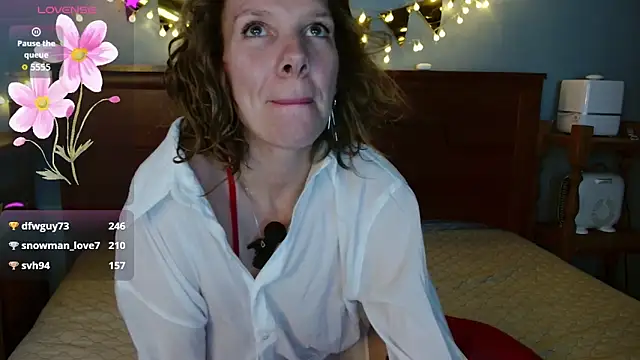 Daisy Lovely online show from 05/18/26, 04:29