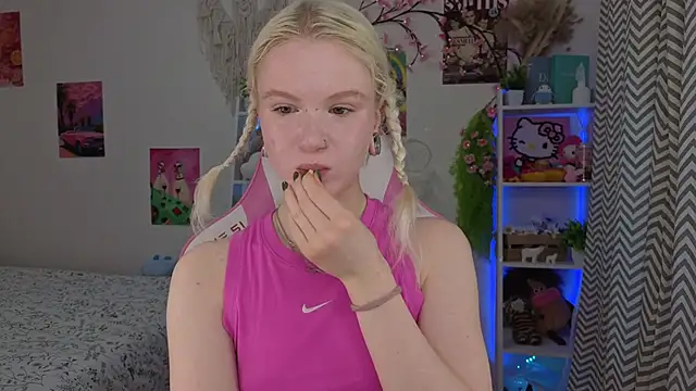 Mia WaterFall online show from 05/11/26, 03:12