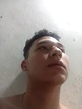 Snapshot of adre-69 chatting on 03/28/26, 03:50 adre-69 online show from 03/28/26, 03:50