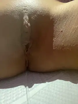 Snapshot of japosamel chatting on 03/25/26, 04:24 japosamel online show from 03/25/26, 04:24