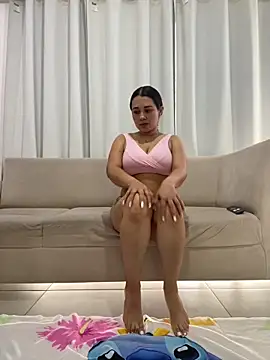 Snapshot of saray_mendozaa chatting on 05/18/26, 04:57 saray mendozaa online show from 05/18/26, 04:57
