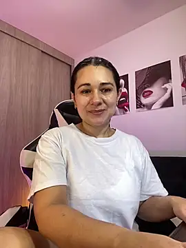 Snapshot of saray_mendozaa chatting on 05/29/26, 07:34 saray mendozaa online show from 05/29/26, 07:34