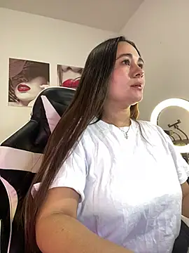 Snapshot of saray_mendozaa chatting on 06/07/26, 08:01 saray mendozaa online show from 06/07/26, 08:01