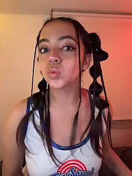 laraa rous online show from 05/08/26, 04:18