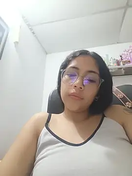 cristal adams11 online show from 07/15/26, 04:29