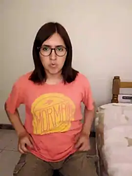 Snapshot of Eide-26 chatting on 02/22/26, 04:46 Eide-26 online show from 02/22/26, 04:46