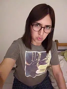 Snapshot of Eide-26 chatting on 03/09/26, 04:27 Eide-26 online show from 03/09/26, 04:27