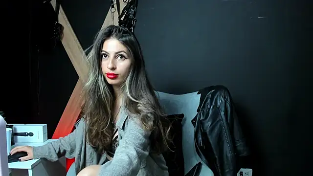 GoddesLeila online show from 05/13/26, 03:09
