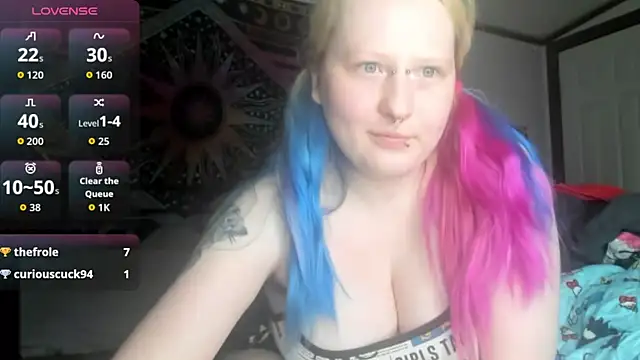 Snapshot of LoriCritter chatting on 03/13/26, 01:01 LoriCritter online show from 03/13/26, 01:01
