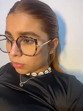 Snapshot of baddieasiantv chatting on 02/03/26, 02:53 baddieasiantv online show from 02/03/26, 02:53