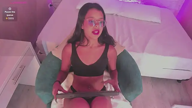 Snapshot of Olivia_Lane chatting on 02/07/26, 08:01 Olivia Lane online show from 02/07/26, 08:01