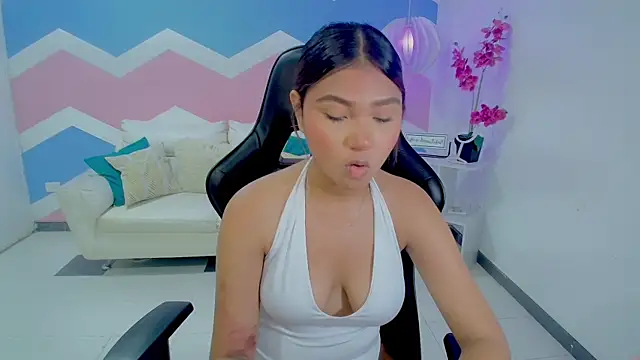 Snapshot of mayli_marie chatting on 05/01/26, 08:46 mayli marie online show from 05/01/26, 08:46