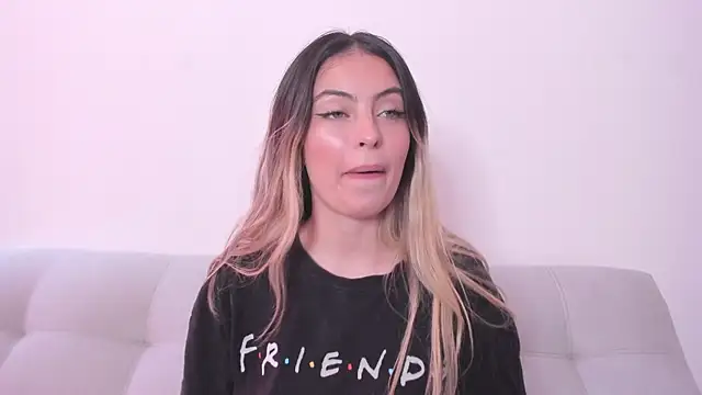 Fernanda aaaa online show from 05/11/26, 04:15