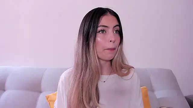 Fernanda aaaa online show from 06/22/26, 03:53