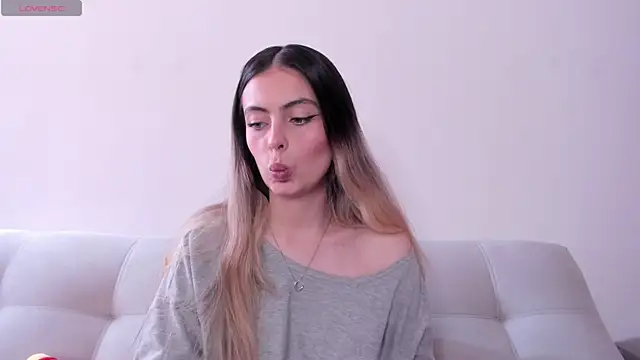 Fernanda aaaa online show from 06/26/26, 02:43
