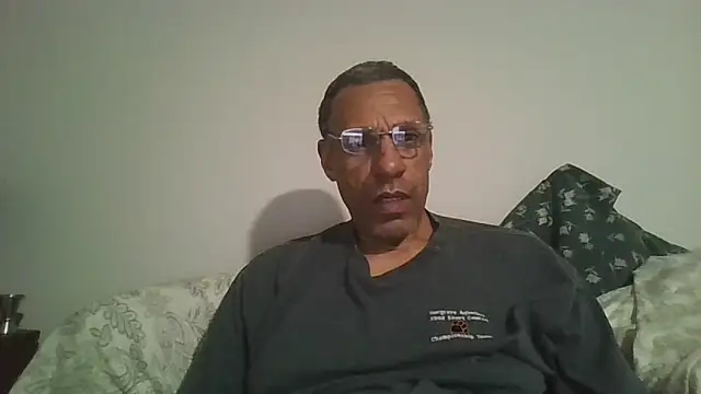 Snapshot of swimmer2496 chatting on 02/15/26, 03:47 swimmer2496 online show from 02/15/26, 03:47