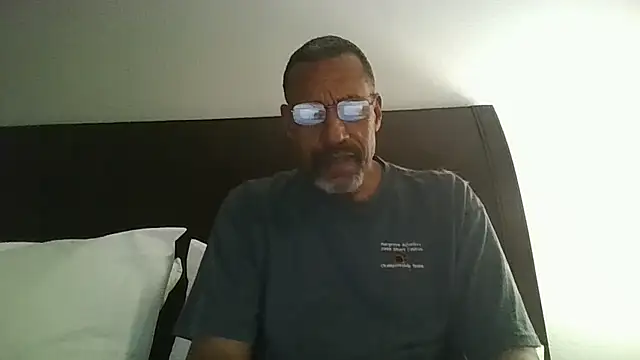 Snapshot of swimmer2496 chatting on 03/22/26, 04:49 swimmer2496 online show from 03/22/26, 04:49